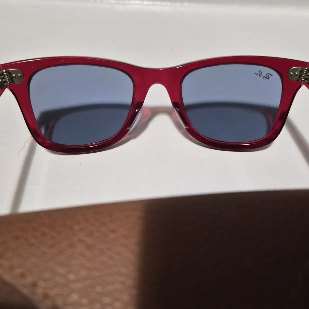 Ray Ban Original Wayfarer Colorblock Sunglasses in Red Womens - Picture 16 of 16